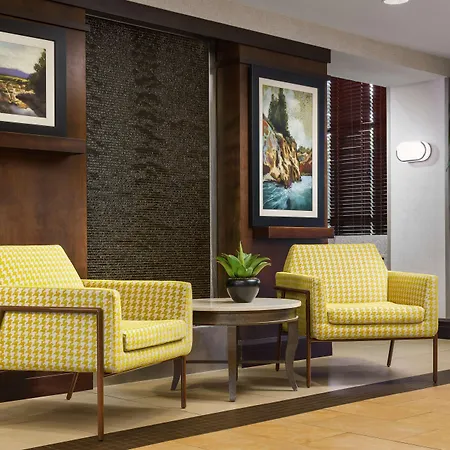 Hampton Inn & Suites West Sacramento-3
